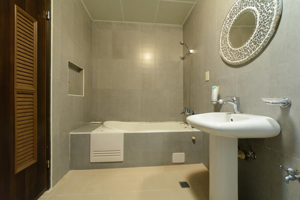 Bali House Apartment Kota Hualien Bagian luar foto